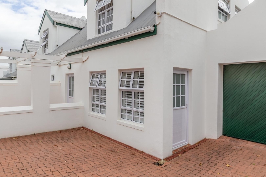 To Let 1 Bedroom Property for Rent in Paradyskloof Western Cape